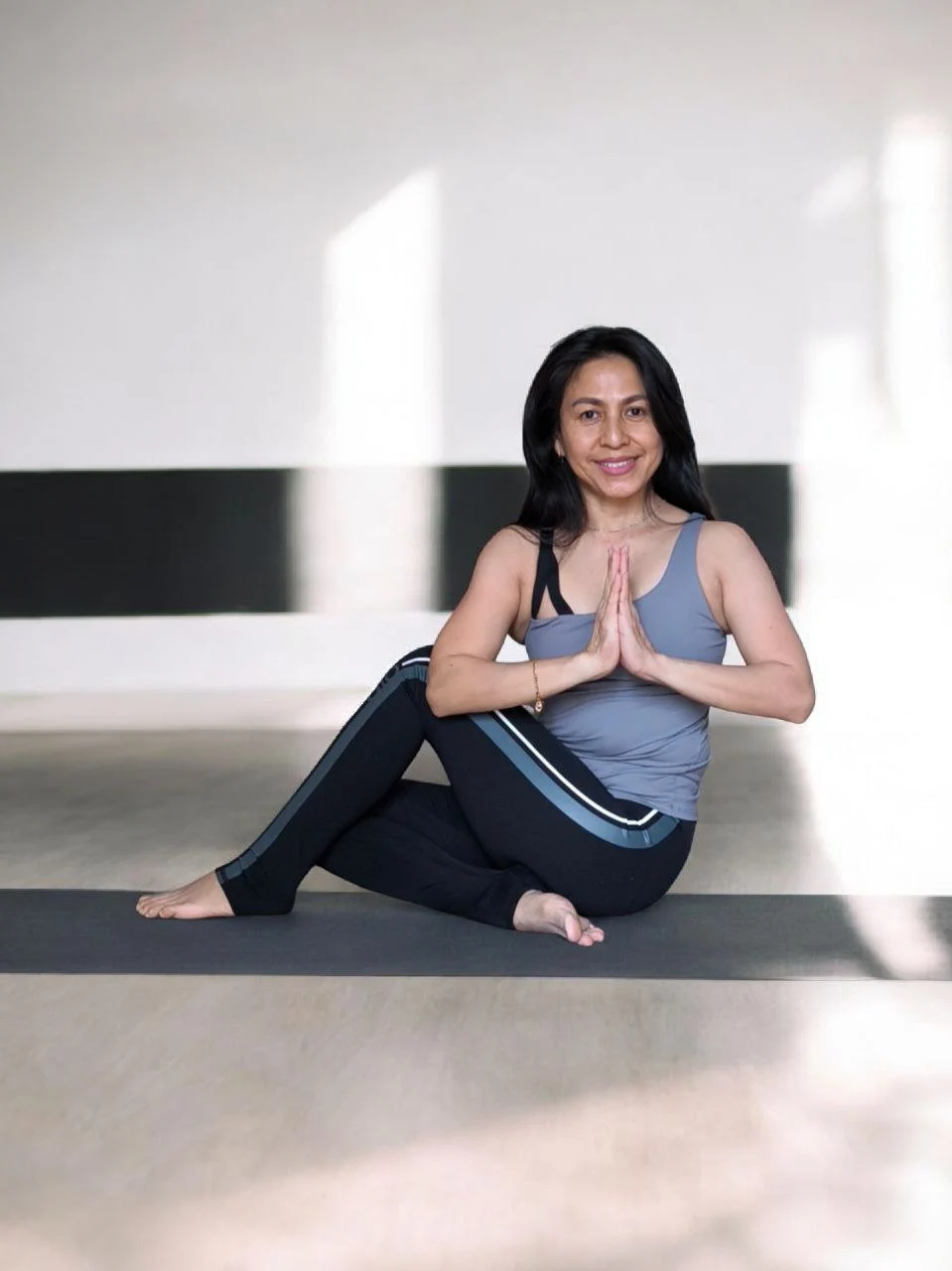 Dian Aikani - Vinyasa & Hatha Yoga | Goyoga Estonia Tallinn